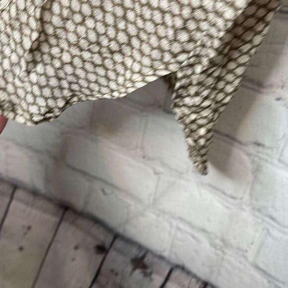 Mary Ann Restivo Women’s Brown and White Short Sleeve Silk Blouse Shirt Medium - Picture 3 of 5